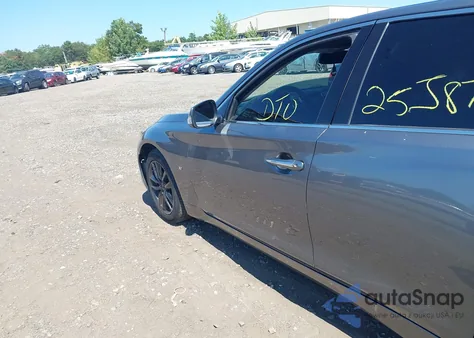 2015 Infiniti Q50 Premium z USA, uszkodzony, nr VIN JN1BV7AR8FM408380